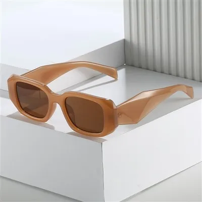 Gafas de sol negras de moda para mujer